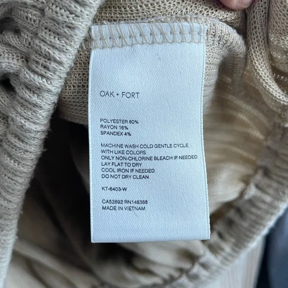 Cropped Ribbed Beige Sweater - Picture 5 of 5